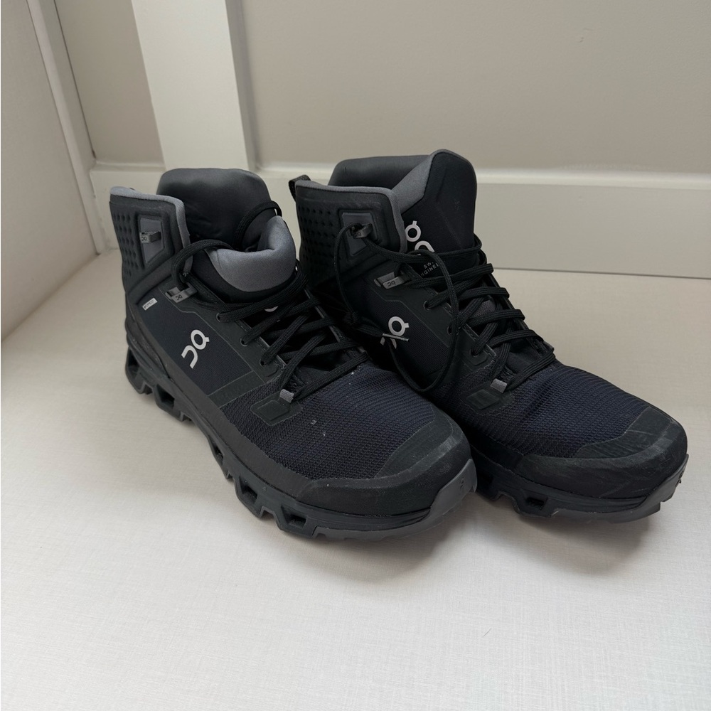 On Running Men's Black and Gray Trail Mid-Top Waterproof Shoes